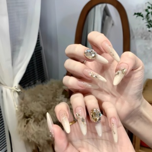 小红书同款手工美甲穿戴甲仙女气质轻奢美甲大钻爆闪显白渐变铂金