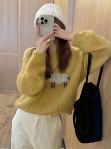 韩系卡通小羊刺绣马海毛毛衣女秋冬慵懒风套头打底针织羊毛衫上衣