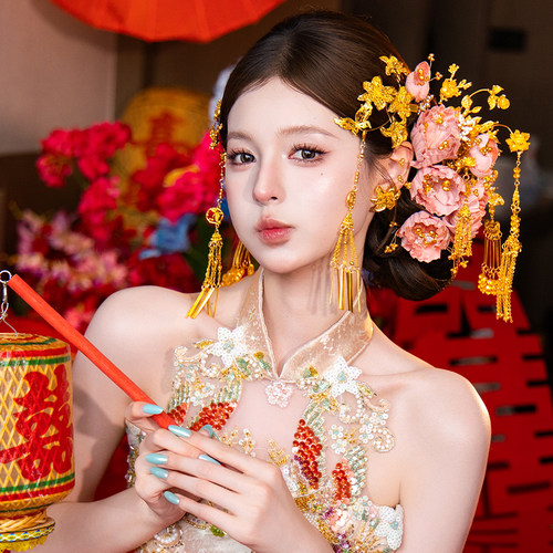 中式高级感超仙新娘头饰复古灵动金色流苏仿真花朵新中式婚礼配饰