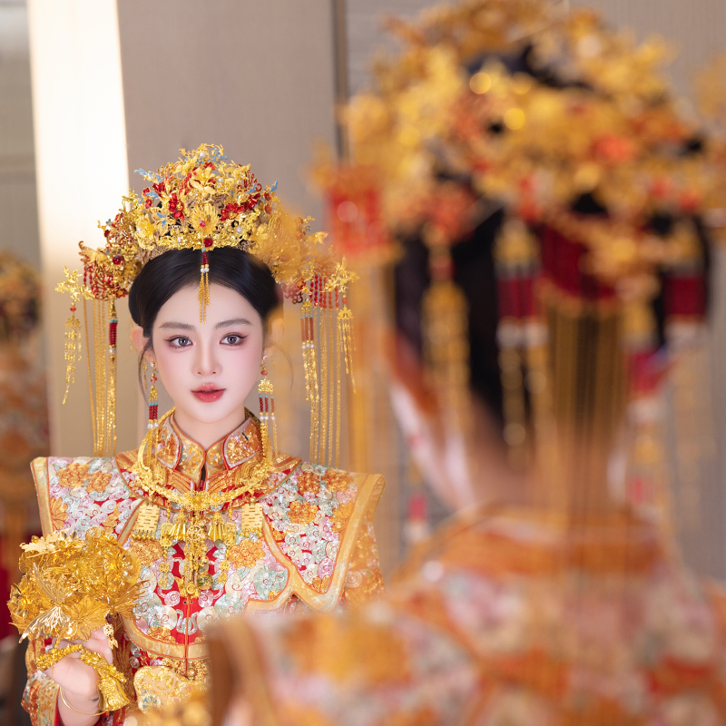 2025新娘新款奢华金色流苏凤冠中式结婚头饰大气古典重工汉服饰品