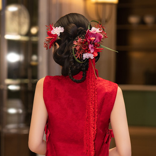 新中式新娘发饰复古仿真花朵手工绒线流苏婚礼晨袍减龄敬酒服发饰