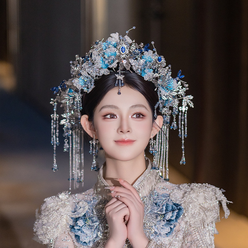 超仙新娘头饰重工华丽银蓝色蝴蝶花朵流苏高级大气秀禾服汉服配饰