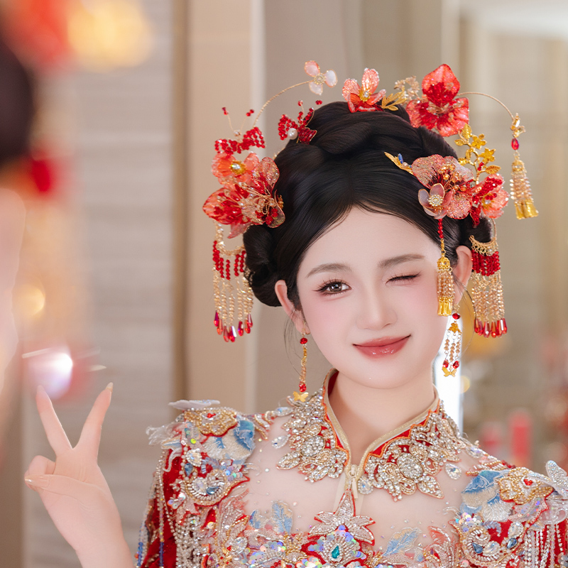 新娘秀禾古风结婚复古气质头饰中式花朵流苏婚礼造型龙凤褂配饰品