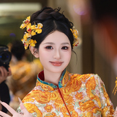 新娘手工头饰简约大气金色花朵发钗复古高级感气质龙凤褂晨袍发饰