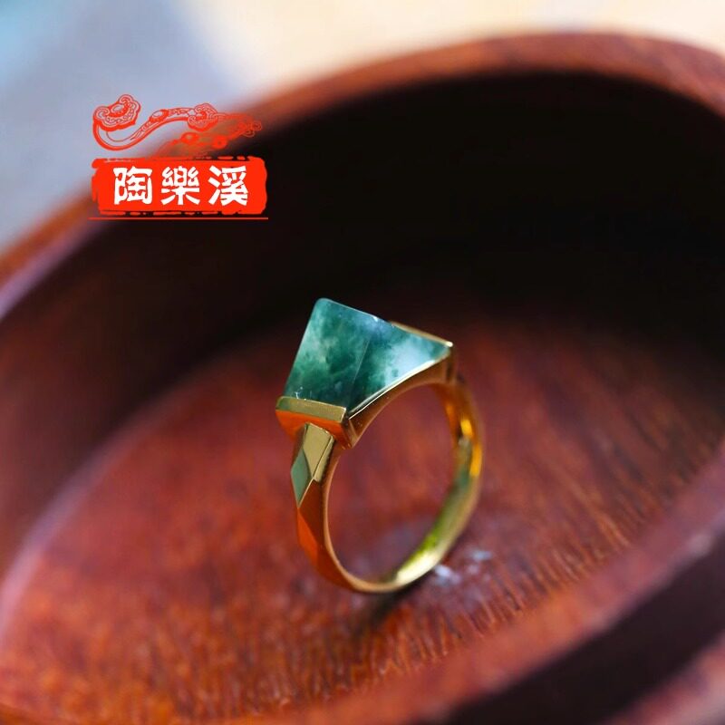陶乐溪艺术珠宝 原创设计冰种绿翡翠原石18K金戒指【有棱角的你】