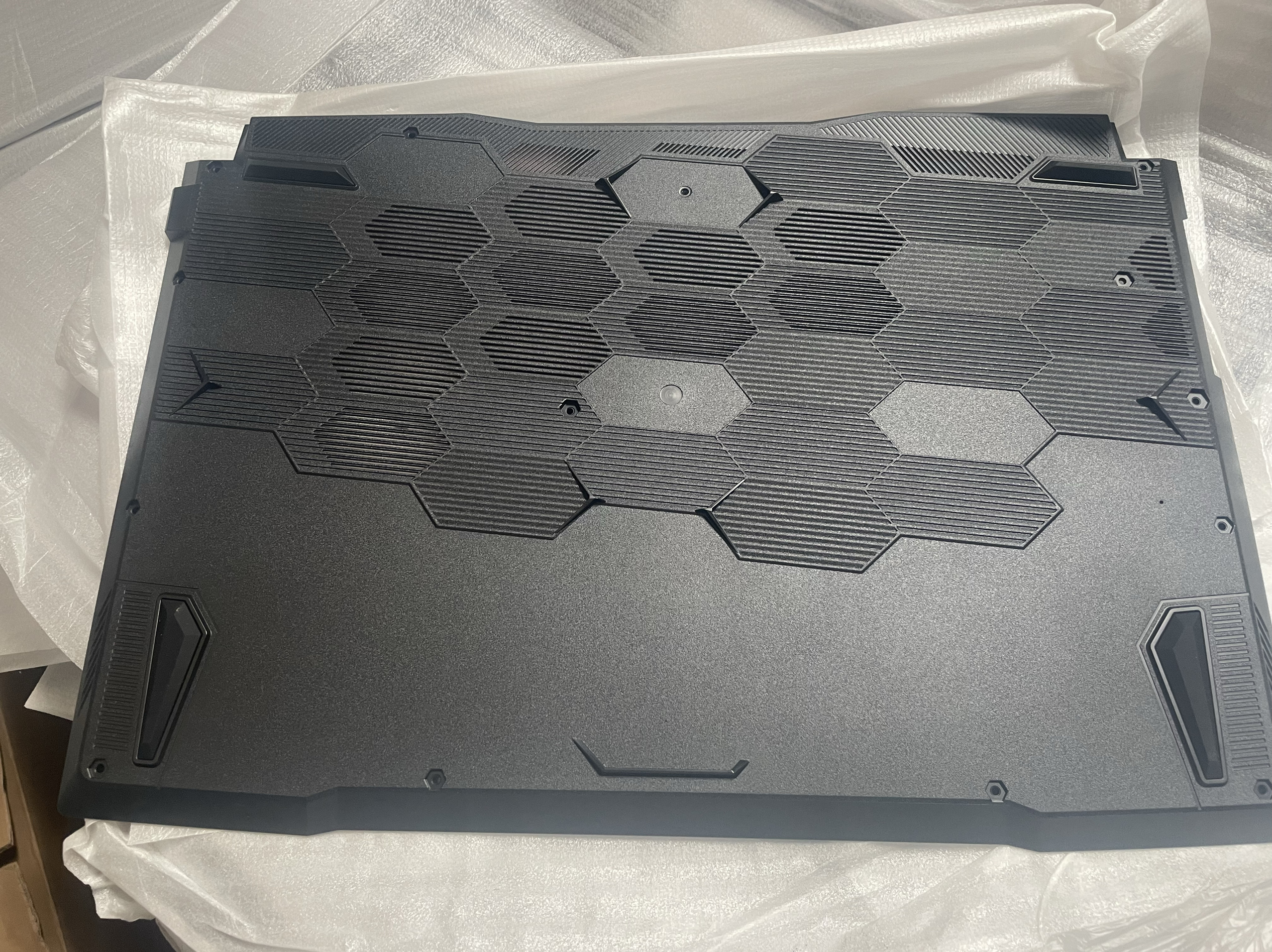 GF76MS-17L1主机盖微星