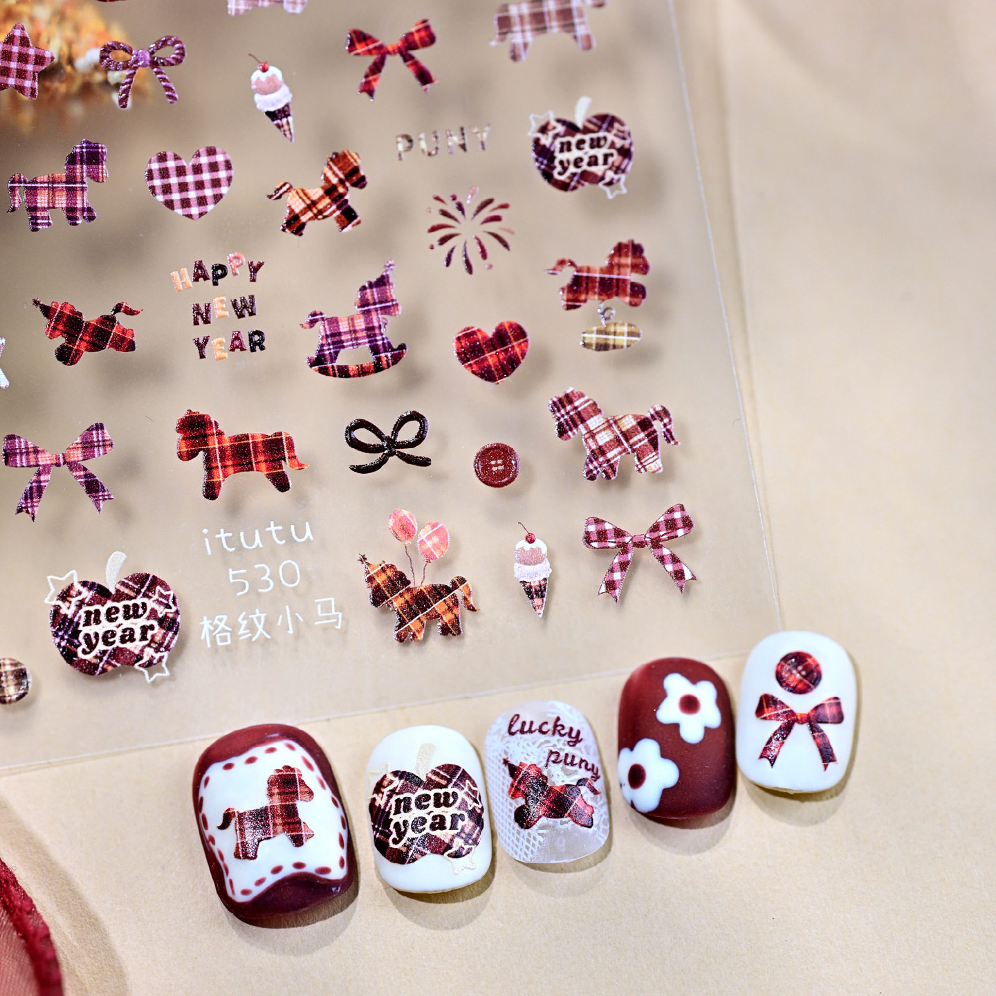 热卖款浮雕小马美甲贴纸新年红色复古布纹小马辣妹手杖diy指甲,彩妆/香水/美妆工具,指甲装饰,淘宝优惠券,粉丝福利购,淘宝优惠卷