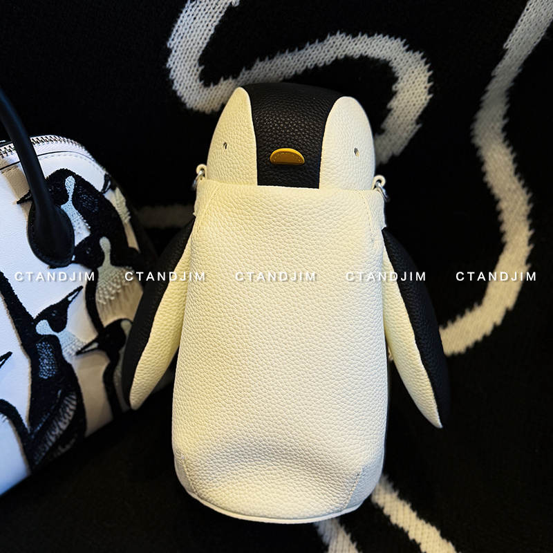 CTANDJIM趣味治愈生活头层牛皮企鹅动物手机包 斜挎包
