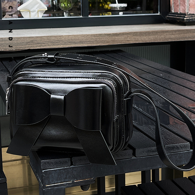 CTANDJIM方形开边珠斜挎包