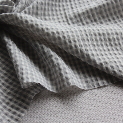 新品全涤布料灰白色织小格纹泡泡轻薄夏季服装面料130cm宽1米价