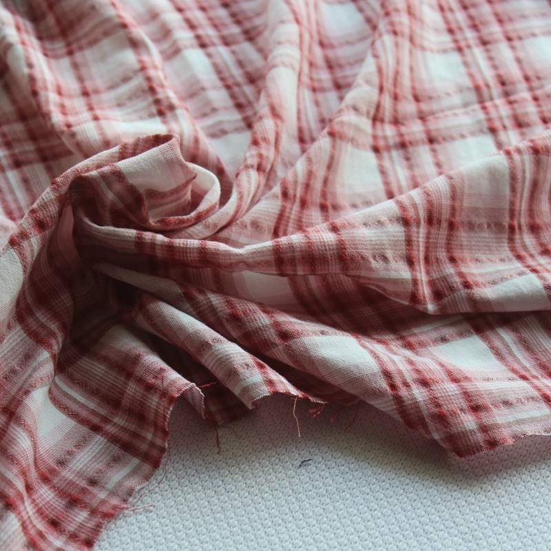 新品涤棉布料色织红白格纹泡泡软糯薄款衬衫服装面料140cm宽1米价,居家布艺,海绵垫/布料/面料/手工diy,淘宝优惠券,粉丝福利购,淘宝优惠卷