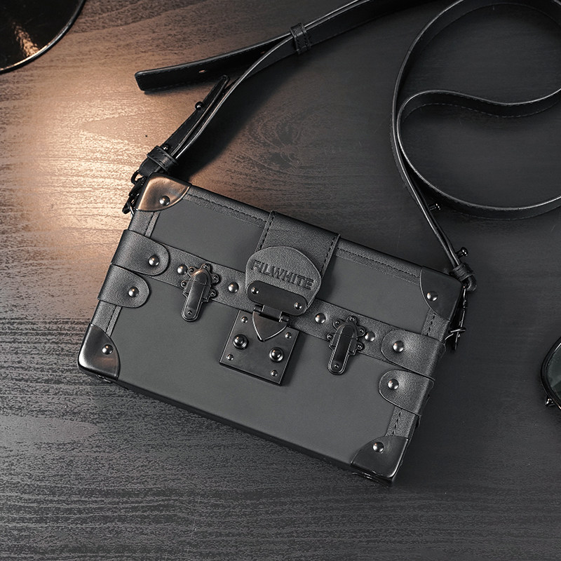 男士单肩包ins新品包袋中性风男女斜挎包方盒包百搭手机包小方包,箱包皮具/热销女包/男包,男士包袋,淘宝优惠券,粉丝福利购,淘宝优惠卷