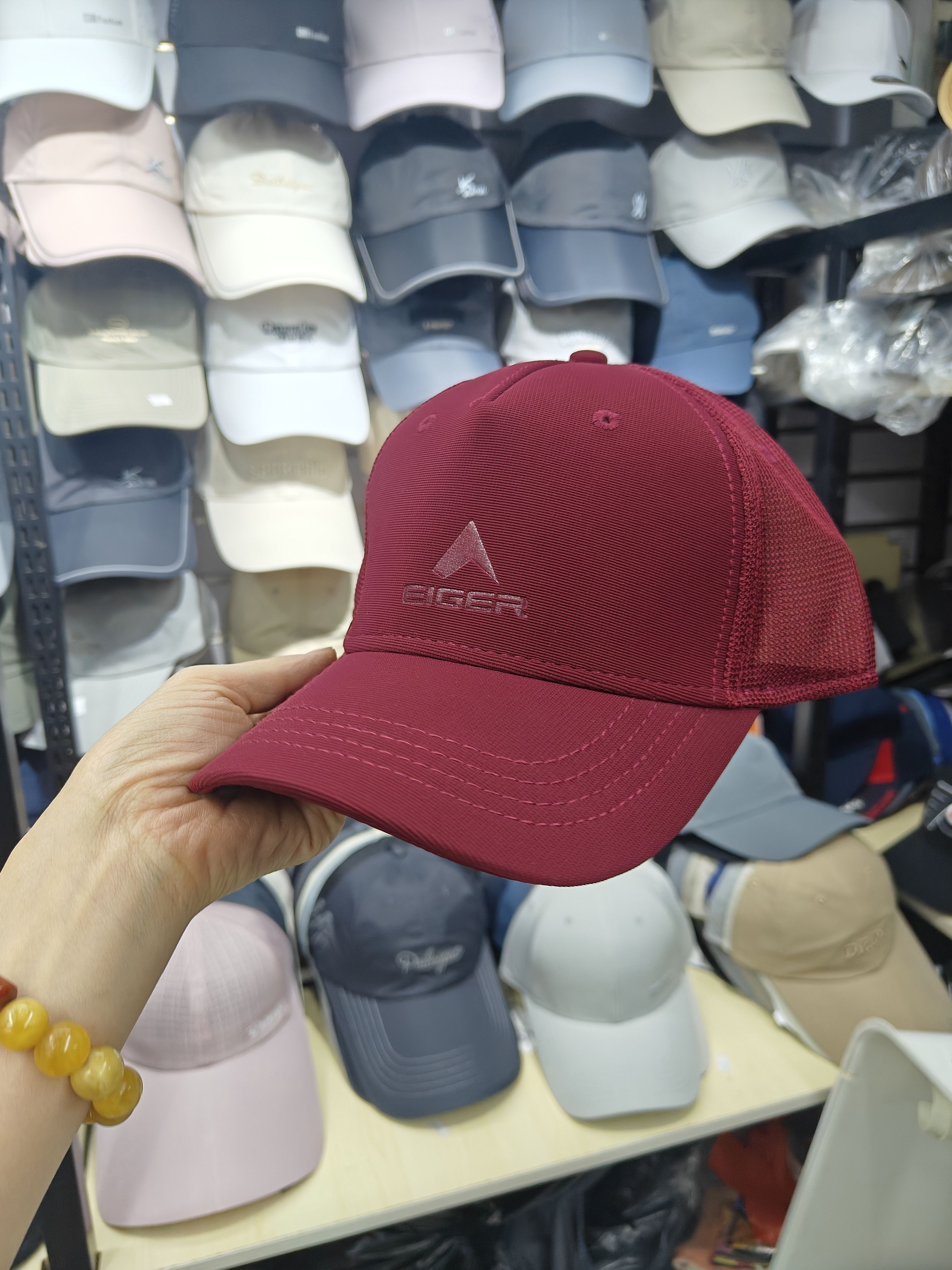 外贸出口欧美夏季后面封口网鸭舌帽遮掩防晒枣红色最后一个58头围