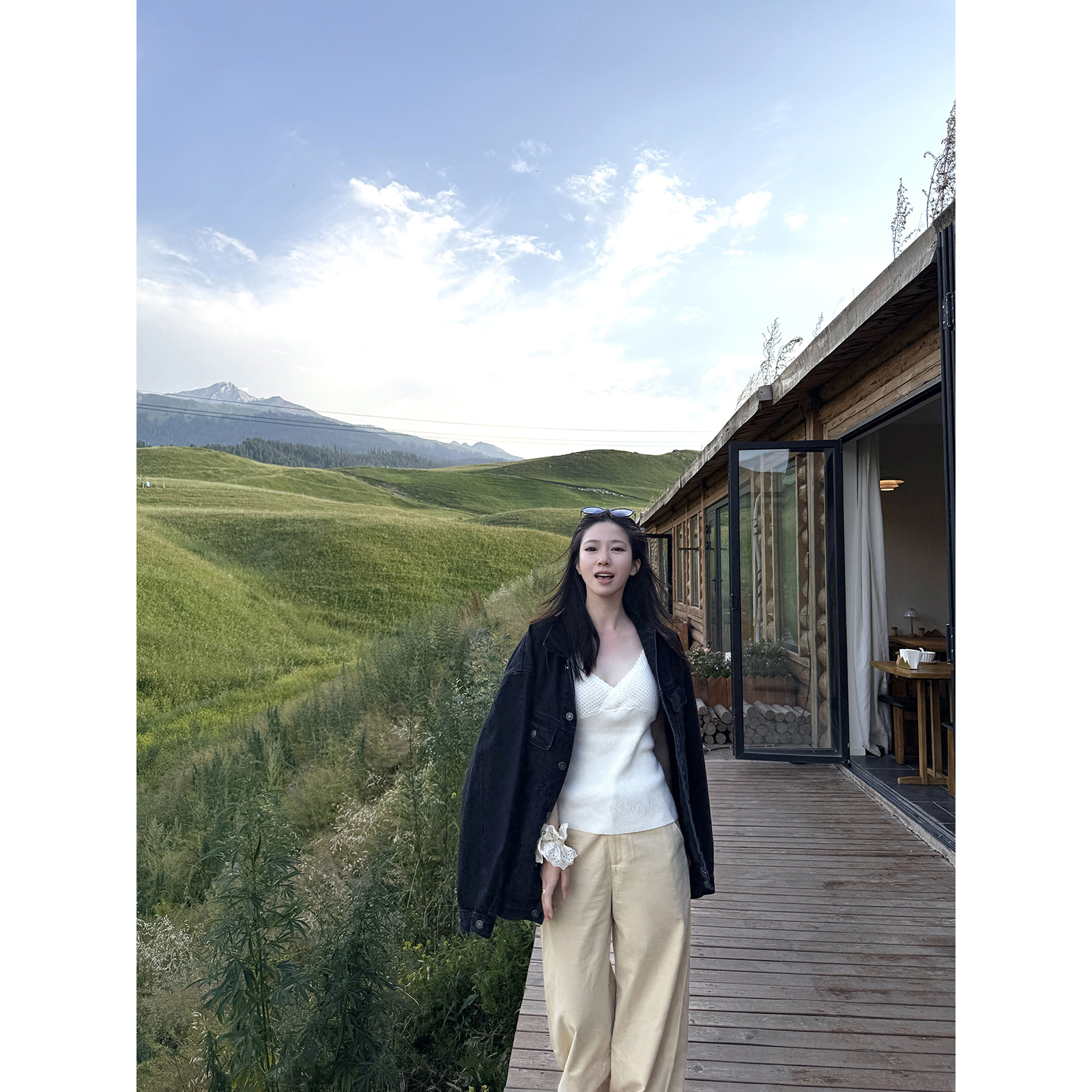 复古做旧洗水翻领拼接牛仔外套