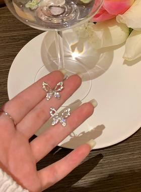 925银针超仙蝴蝶耳钉ins风小众设计高级感轻奢耳环女百搭耳饰批发