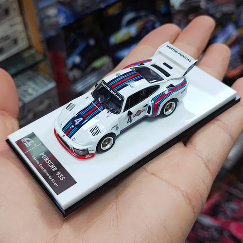 164保时捷935马天尼合金车模