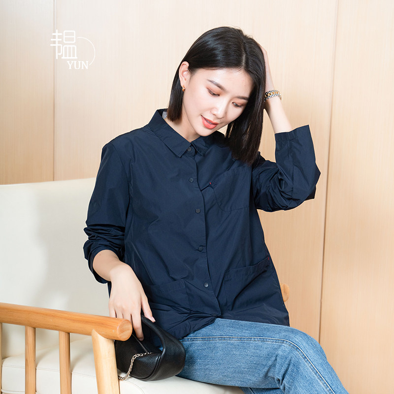 YUN韫2025秋季纯色显瘦女装通勤简约百搭单排扣翻领短款风衣外套