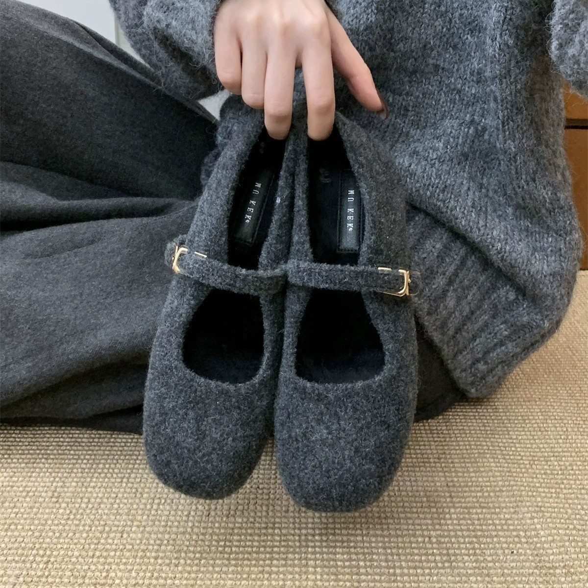 进口呢子灰内增高百搭玛丽珍鞋女鞋2025年秋冬新款加绒保暖浅口加