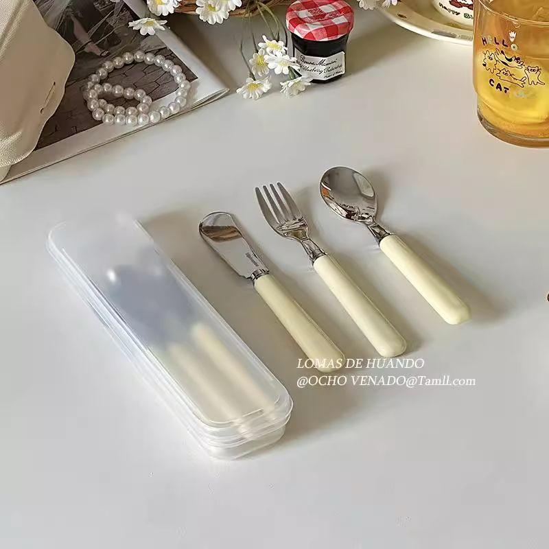 德国进口韩式奶黄色塑料手柄不锈钢刀叉勺西餐餐具果酱刀甜品勺水