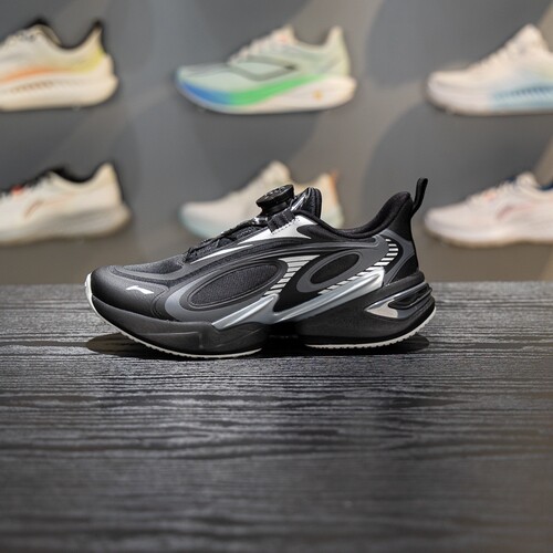 李宁男跑步鞋减震回弹防滑