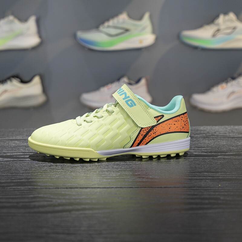 李宁儿童足球鞋2025新款TF碎钉学生专业训练缓震运动鞋YKGV060