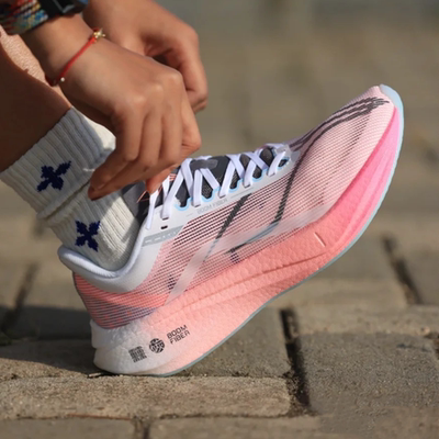 李宁男女通用跑步运动