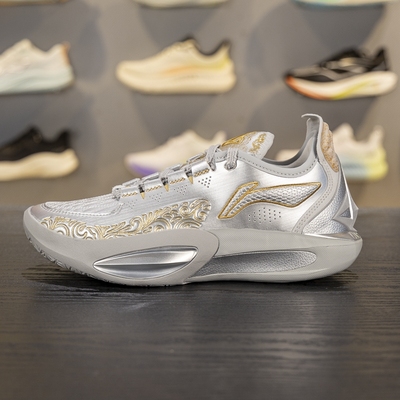 李宁2025春季新款JIMMY BUTLER 3男子缓震篮球专业比赛鞋ABAU107