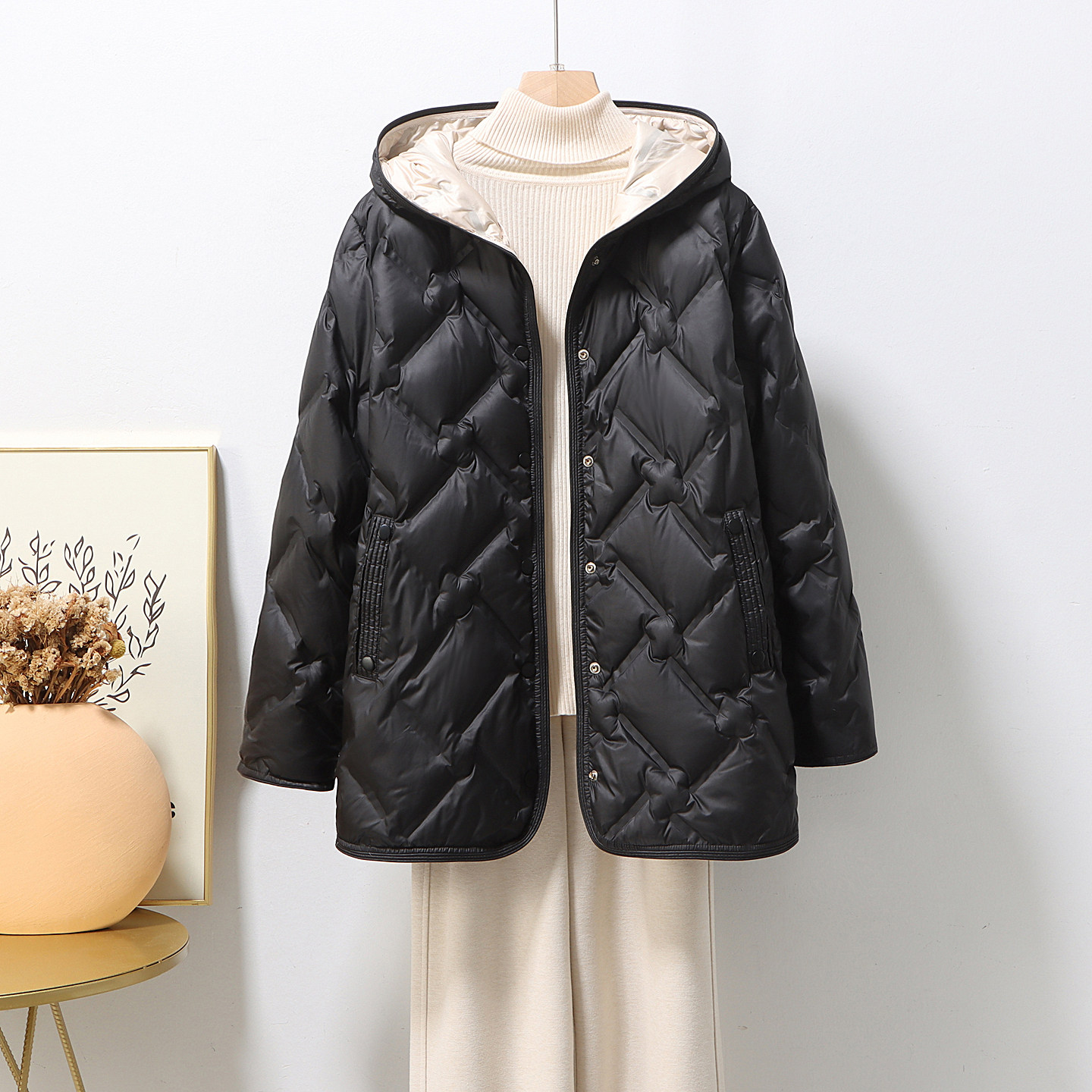 2025新款轻薄中长款羽绒服女小个子大码宽松时尚减龄妈妈连帽外套