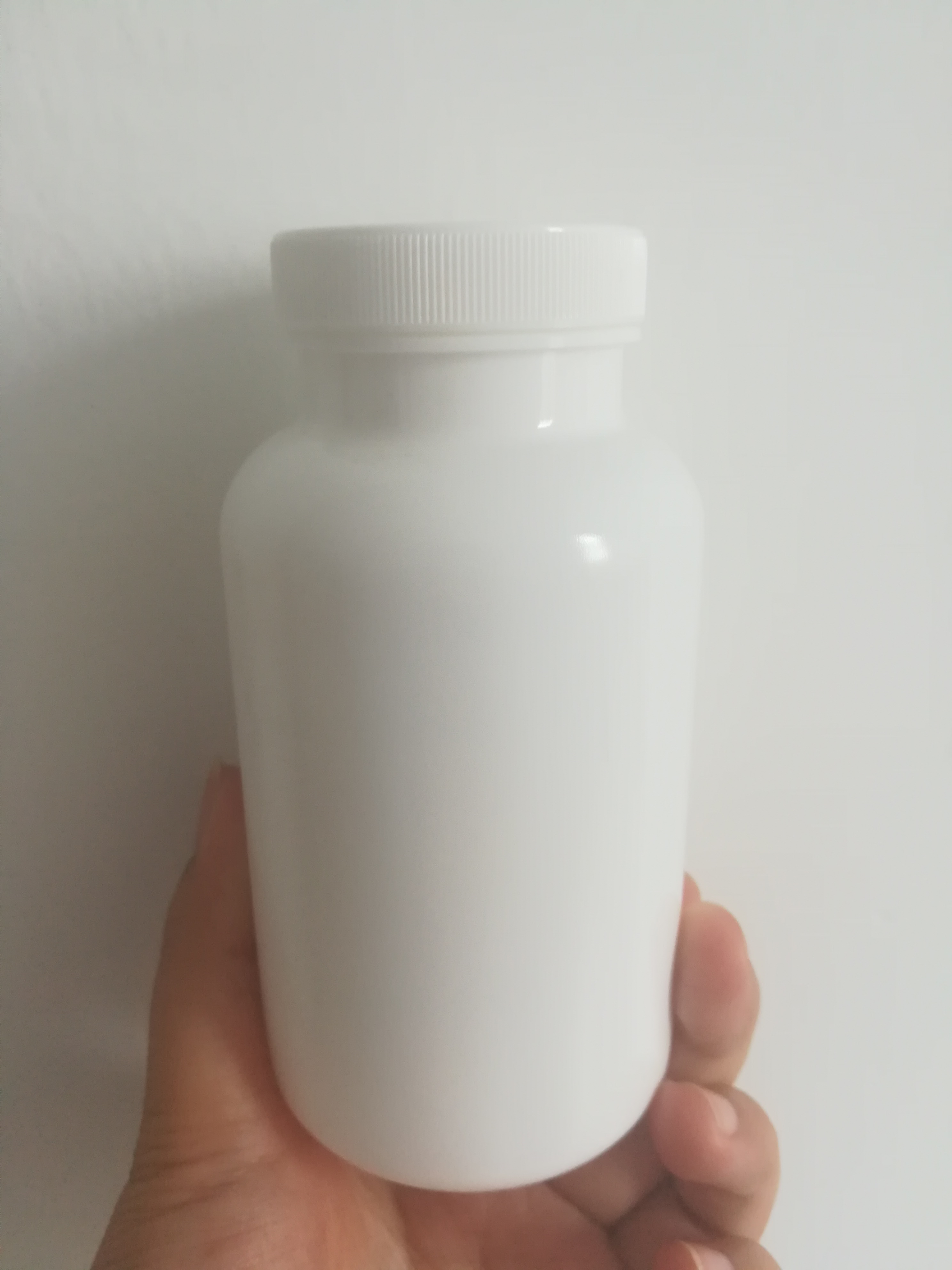 白色胶囊瓶环宇片剂瓶分装瓶
