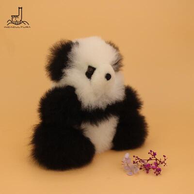 秘鲁进口羊驼毛坐姿熊猫公仔