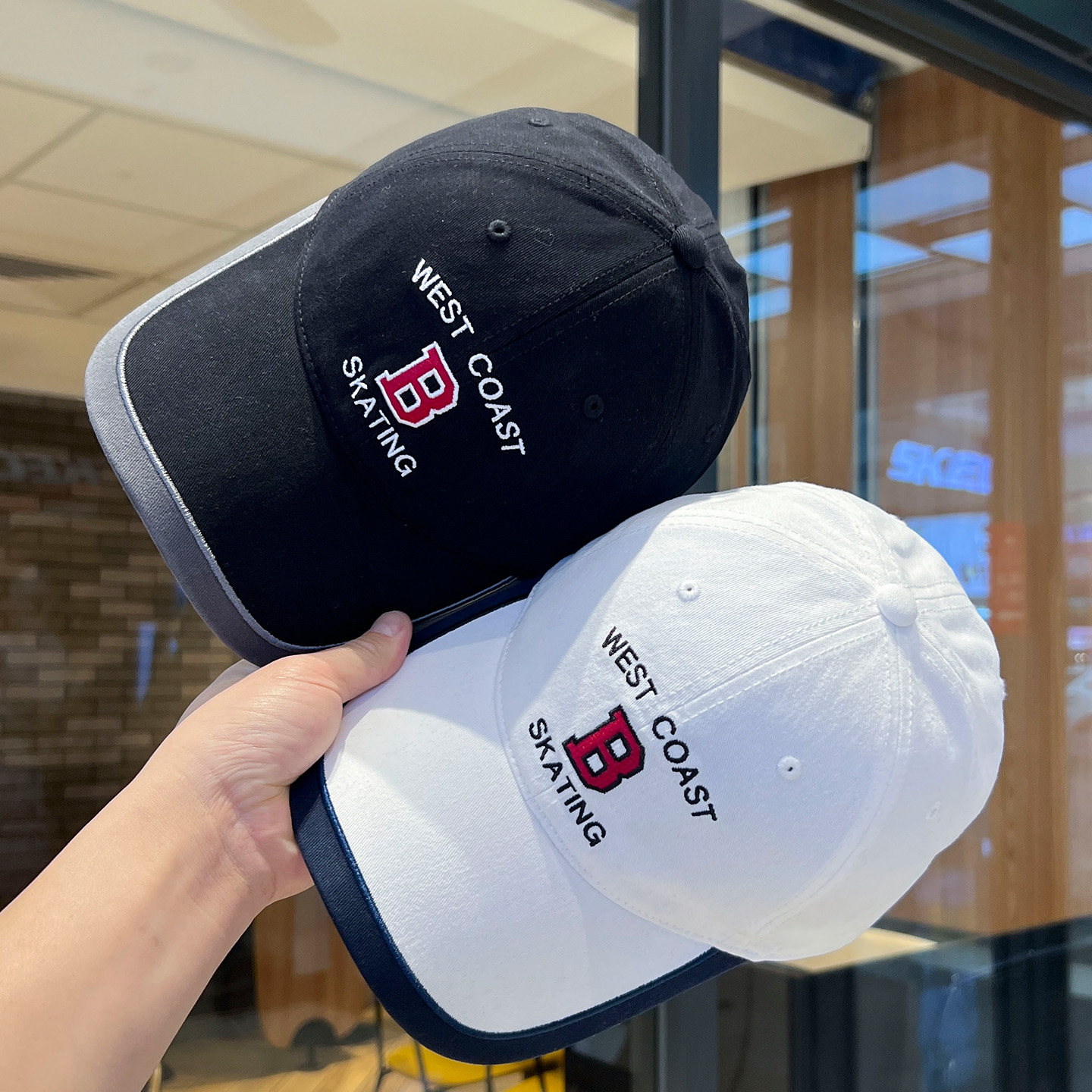 学院风撞色包边棒球帽女字母刺绣百搭鸭舌帽显脸小黑色白色帽子男