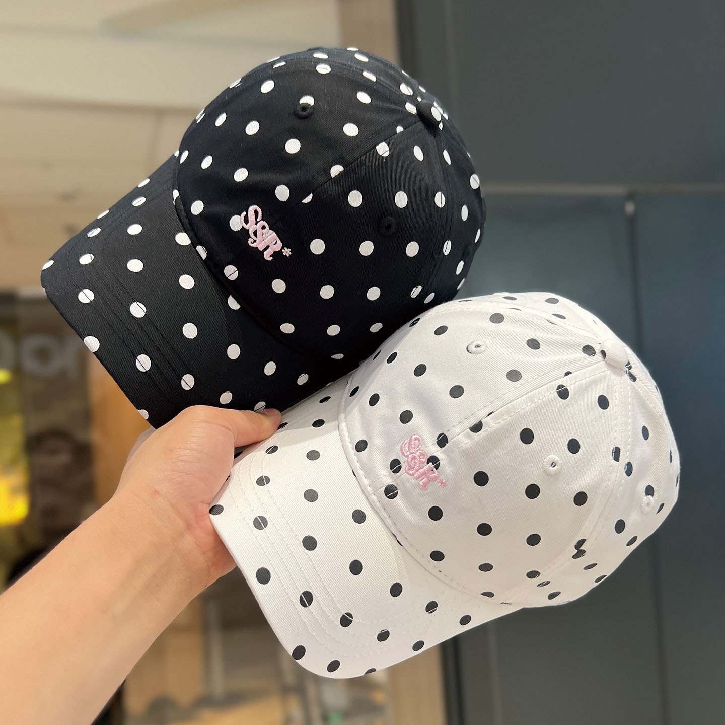 韩国ig博主同款复古波点棒球帽女黑色白色遮阳帽弯檐鸭舌帽显脸小