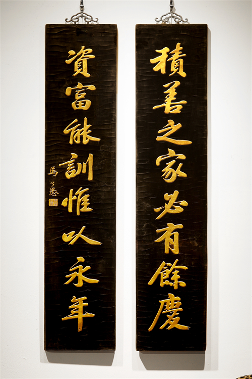 老楠木新作马公愚对联纯手工雕刻髹漆数遍贴真金箔文玩收藏工艺品