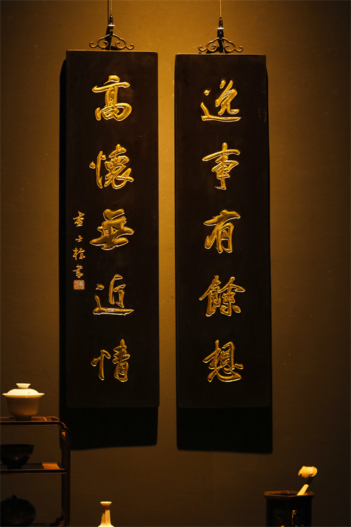 老楠木新作查士标款对联纯手工阴阳刻悬于文房茶室挂件文玩收藏品