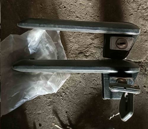 包邮老货车拉煤王142等外门带锁拉手