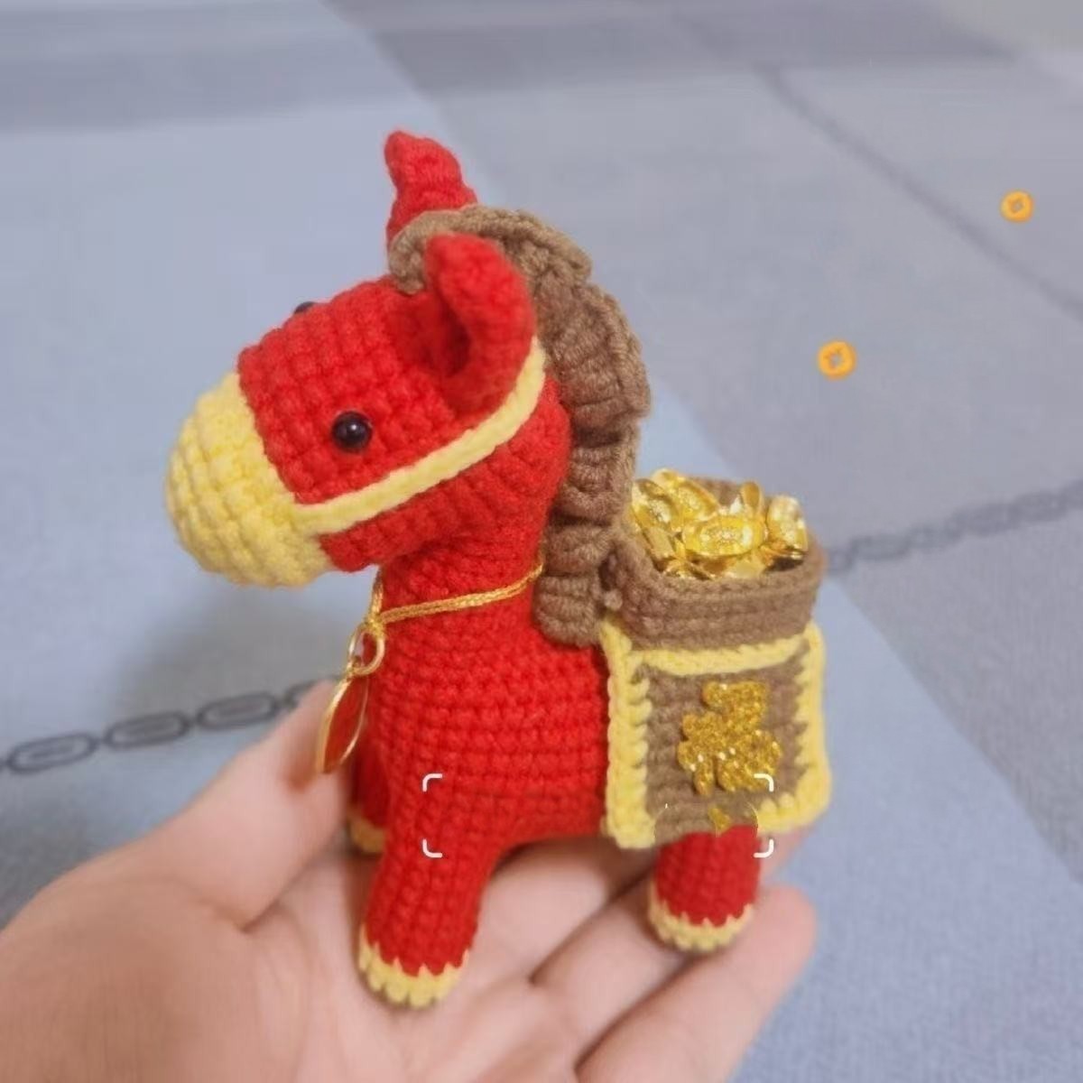 马上有钱手工DIY编织材料包红色小马钩织玩偶钥匙扣新年礼物,服饰配件/皮带/帽子/围巾,DIY编织材料包,淘宝优惠券,粉丝福利购,淘宝优惠卷