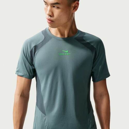 Nike耐克2026夏季新款潮时尚运动男子运动休闲短袖T恤IF2215-382