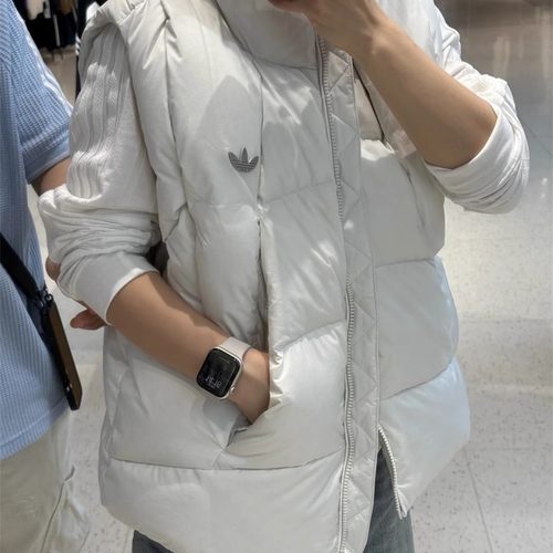 阿迪达斯三叶草男女款纯色羽绒背心马甲外套 KV3986 KV3987