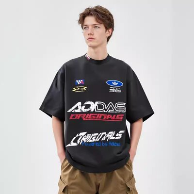 阿迪达斯男子运动宽松赛车风小高领印花短袖T恤 KH1195 KH1196