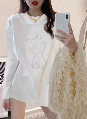 慵懒风重工烫钻小猫图案长袖t恤女白色宽松大码遮肚下衣失踪上衣
