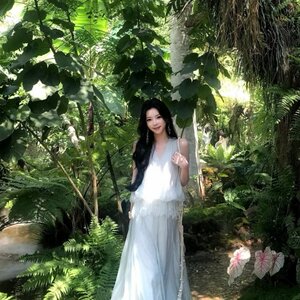 流光月清冷感穿搭绿色薄纱连衣裙女初夏独特漂亮长裙子