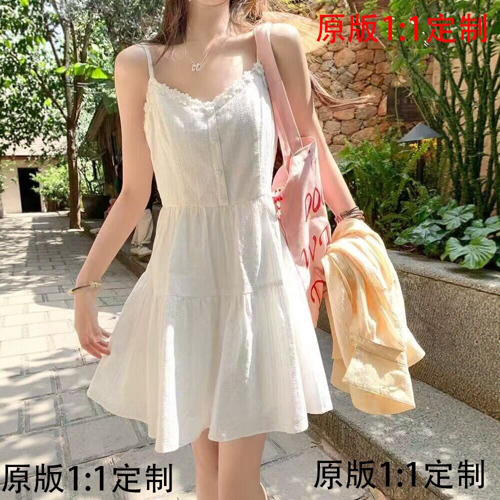 曾小咸韩系初恋裙白色v领吊带连衣裙女夏季新款海边吊带裙短裙子