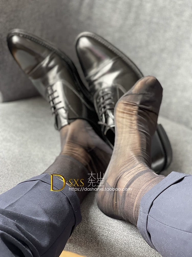 Старомодный нейлоновый ультратонкий сексуальный классический костюм, колготки