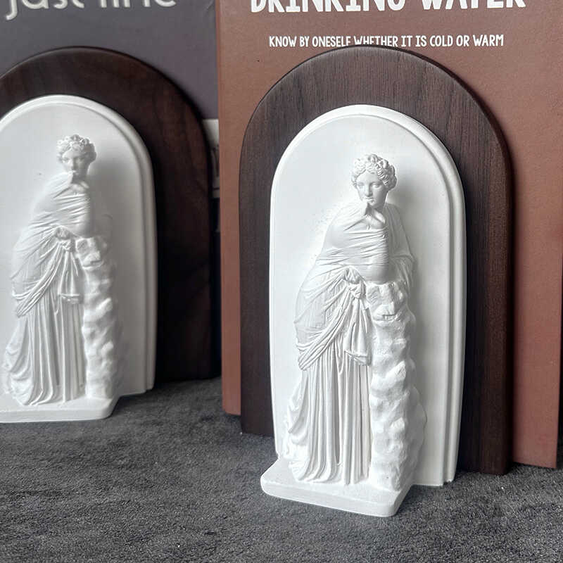 胡桃木实木书立创意人像书档摆件法式书靠卧室书房玄关客厅软装饰