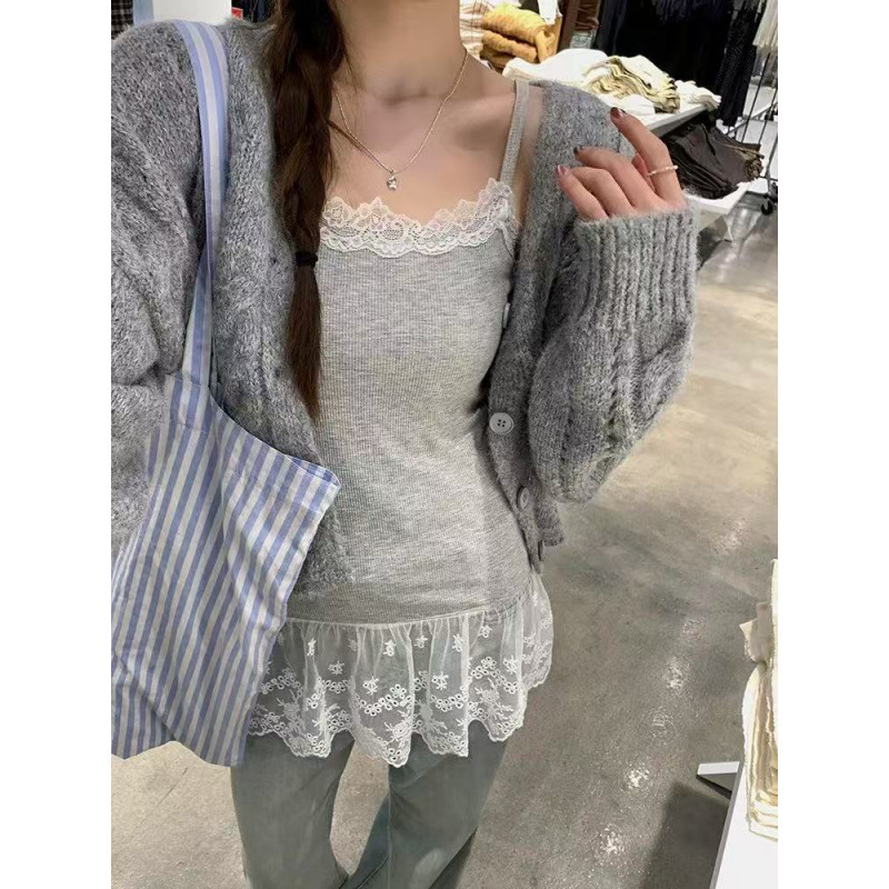甜美拼接蕾丝吊带内搭女韩版修身显瘦减龄通勤百搭圆领打底上衣春