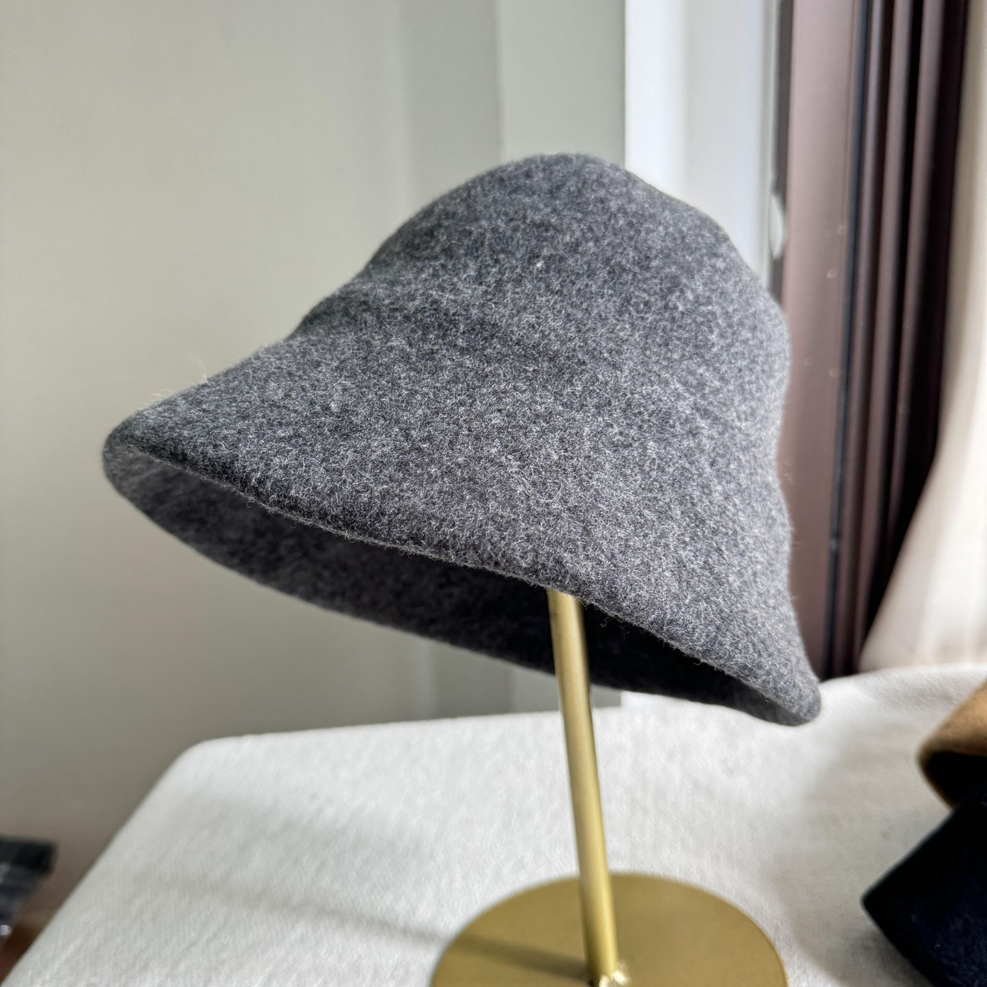 灰色纯羊毛渔夫帽子女复古百搭保暖秋冬盆帽显脸小前长后短礼帽潮