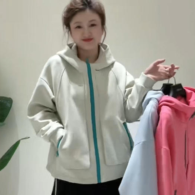 金影奇秋季连帽短外套百搭上衣