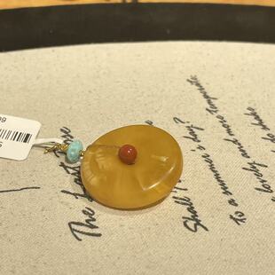 老蜜蜡饼绿松祥云南红挂件吊坠18K AZB7405