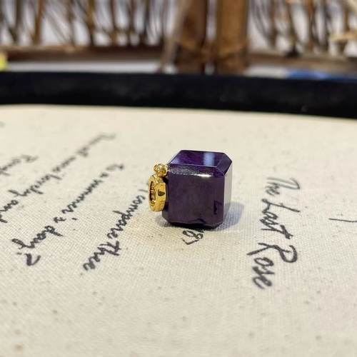 舒俱来高阶帝王紫吊坠18k/AZB6727（陶然）孤