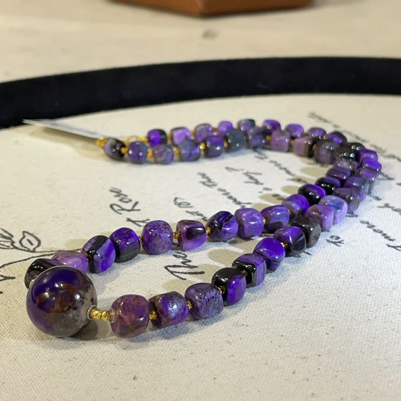 南非舒俱来魔方皇家紫颈链18k/38cm(陌言)微瑕AZB9858